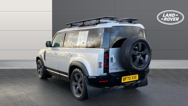 Land Rover Defender 3.0 D300 X-Dynamic HSE 110 5dr Auto Diesel Estate